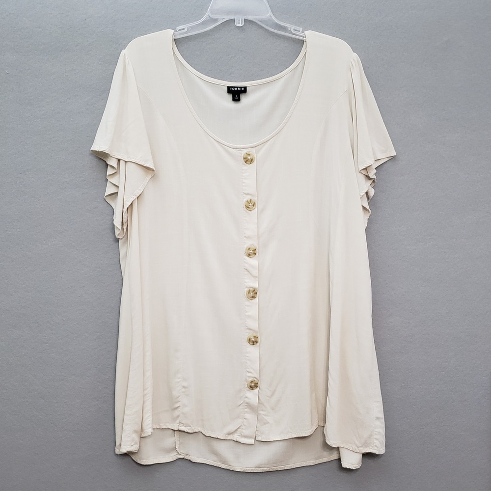 Torrid Ivory Rayon Flutter Sleeve Button Front Top Plus Size 3 3X Cream Boho